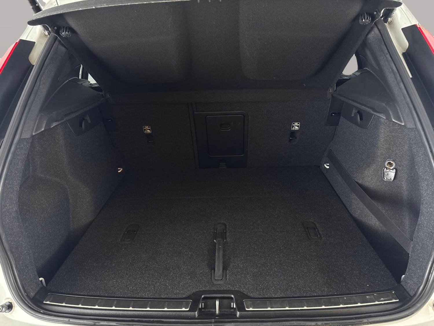 Used Volvo XC40 2020 for sale - 76967178: Photo 43