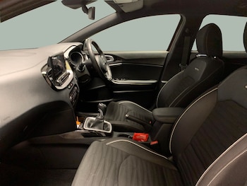 Used Kia Ceed 2023 for sale - 75145785: Photo