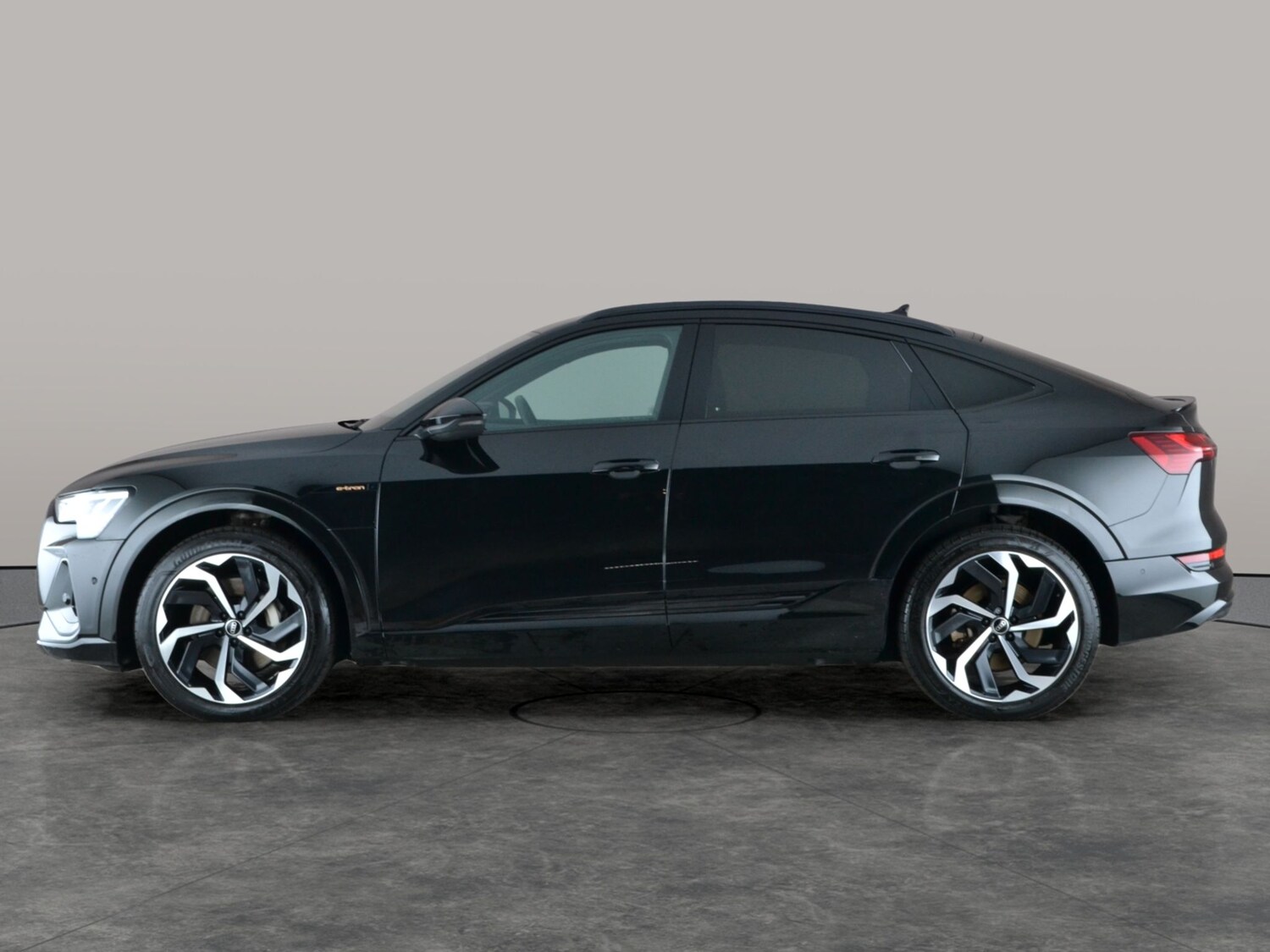 Used Audi e-tron 2023 for sale - 77432280: Photo 14