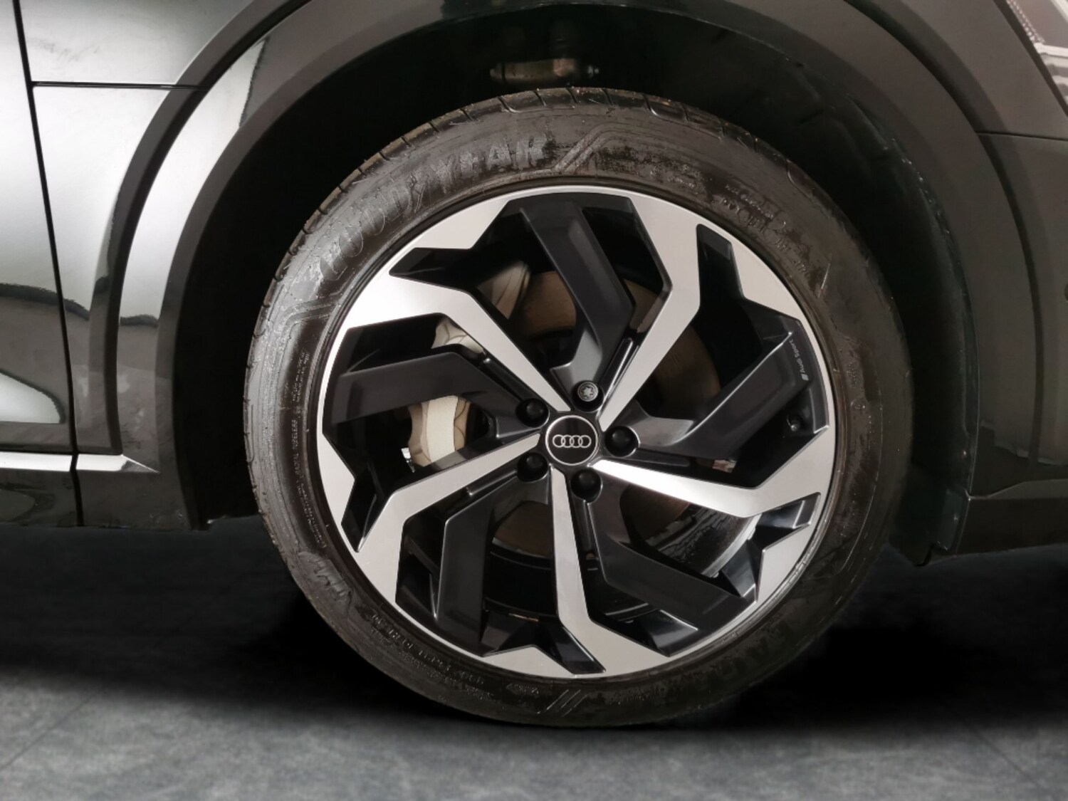 Used Audi e-tron 2023 for sale - 77432280: Photo 29