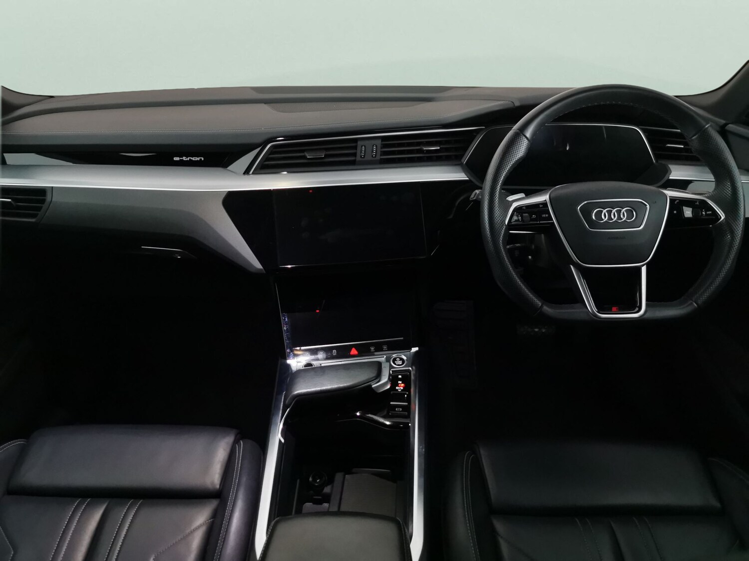Used Audi e-tron 2023 for sale - 77432280: Photo 8
