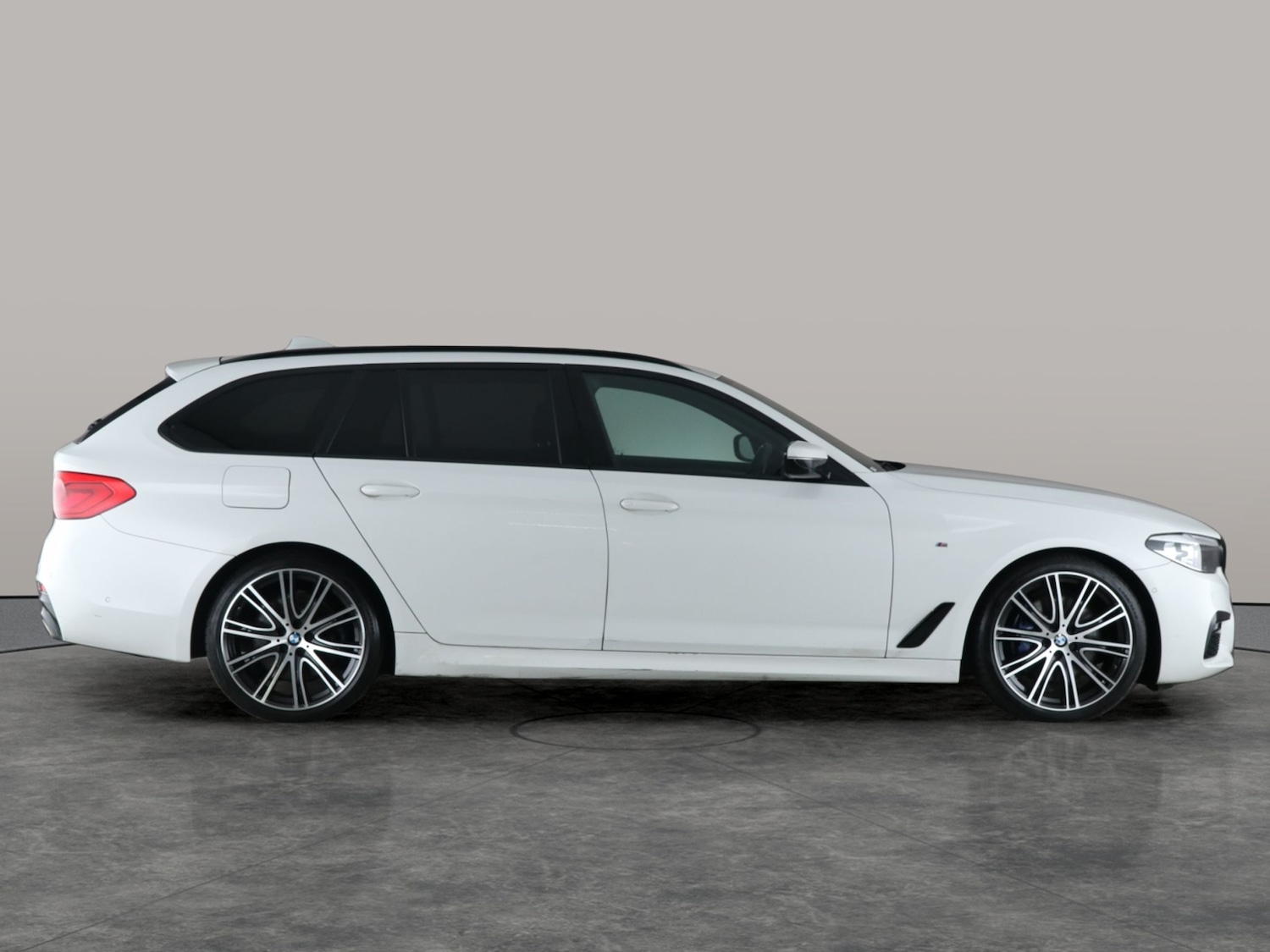 Used BMW 5 Series 2019 for sale - 77069695: Photo 11