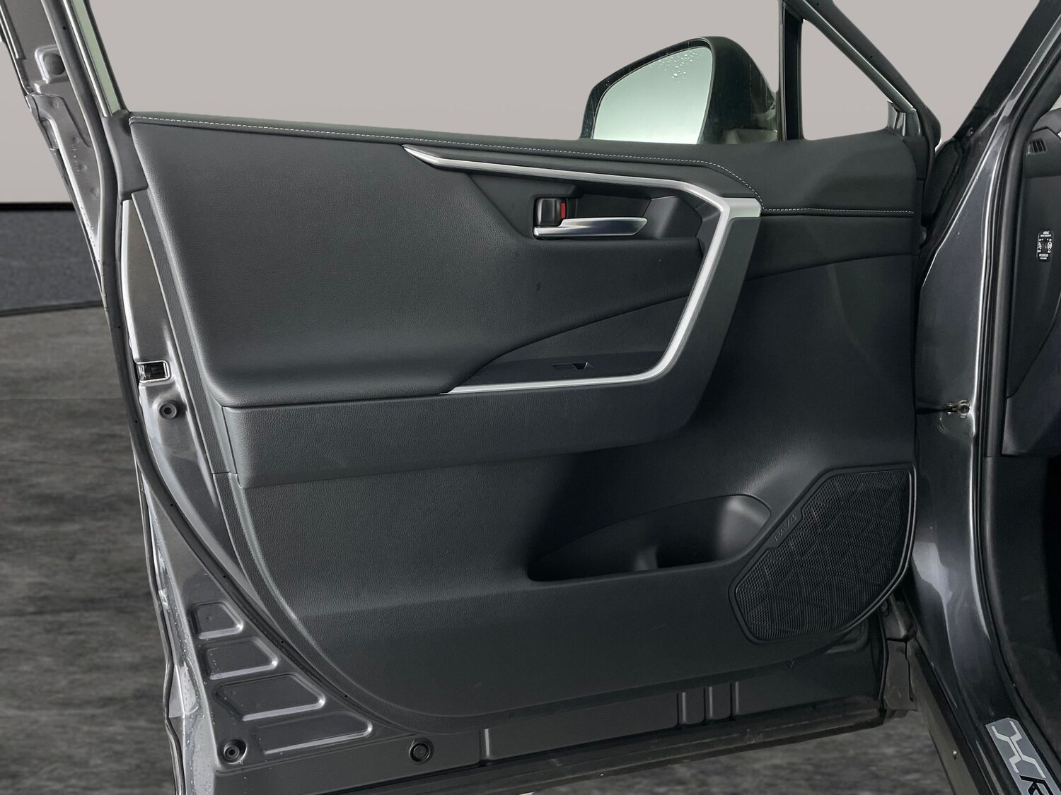 Used Toyota RAV4 2022 for sale - 77529882: Photo 28