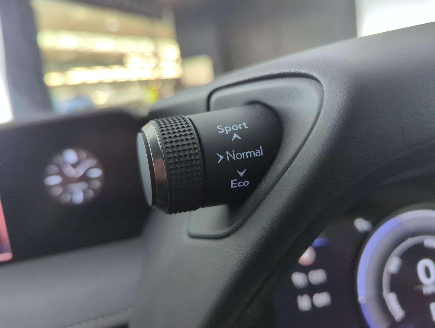 Used Lexus UX 2023 for sale - 77718358: Photo 26