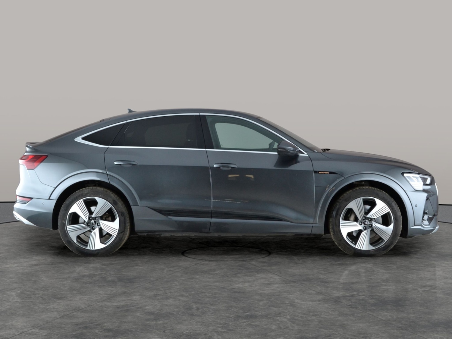 Used Audi e-tron 2022 for sale - 77164348: Photo 9