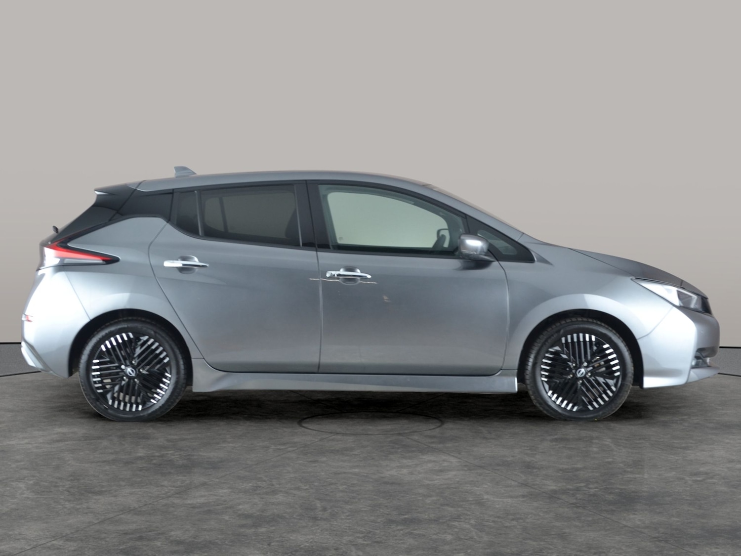 Used Nissan Leaf 2024 for sale - 76978300: Photo 9