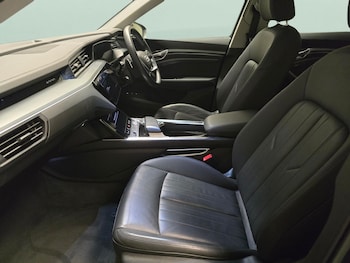 Used Audi e-tron 2020 for sale - 76661493: Photo