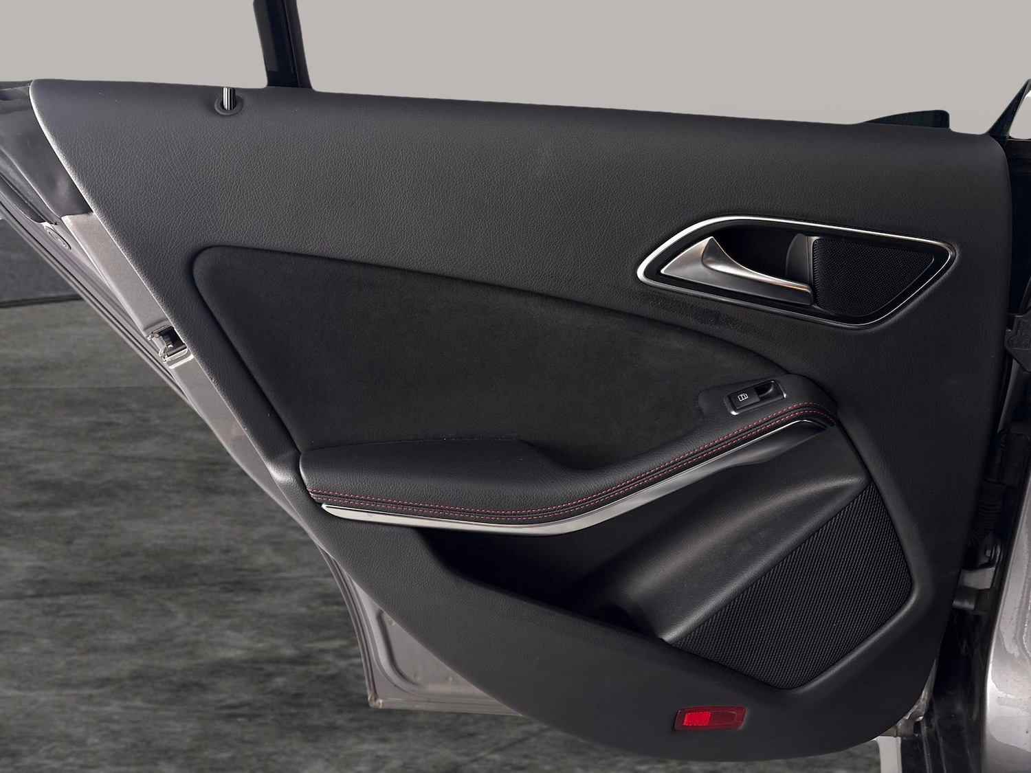 Used Mercedes-Benz CLA 2018 for sale - 76978309: Photo 28