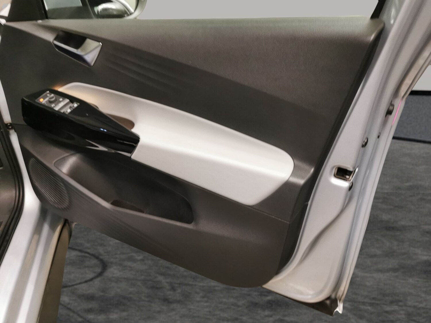 Used Volkswagen ID.3 2023 for sale - 77856055: Photo 25