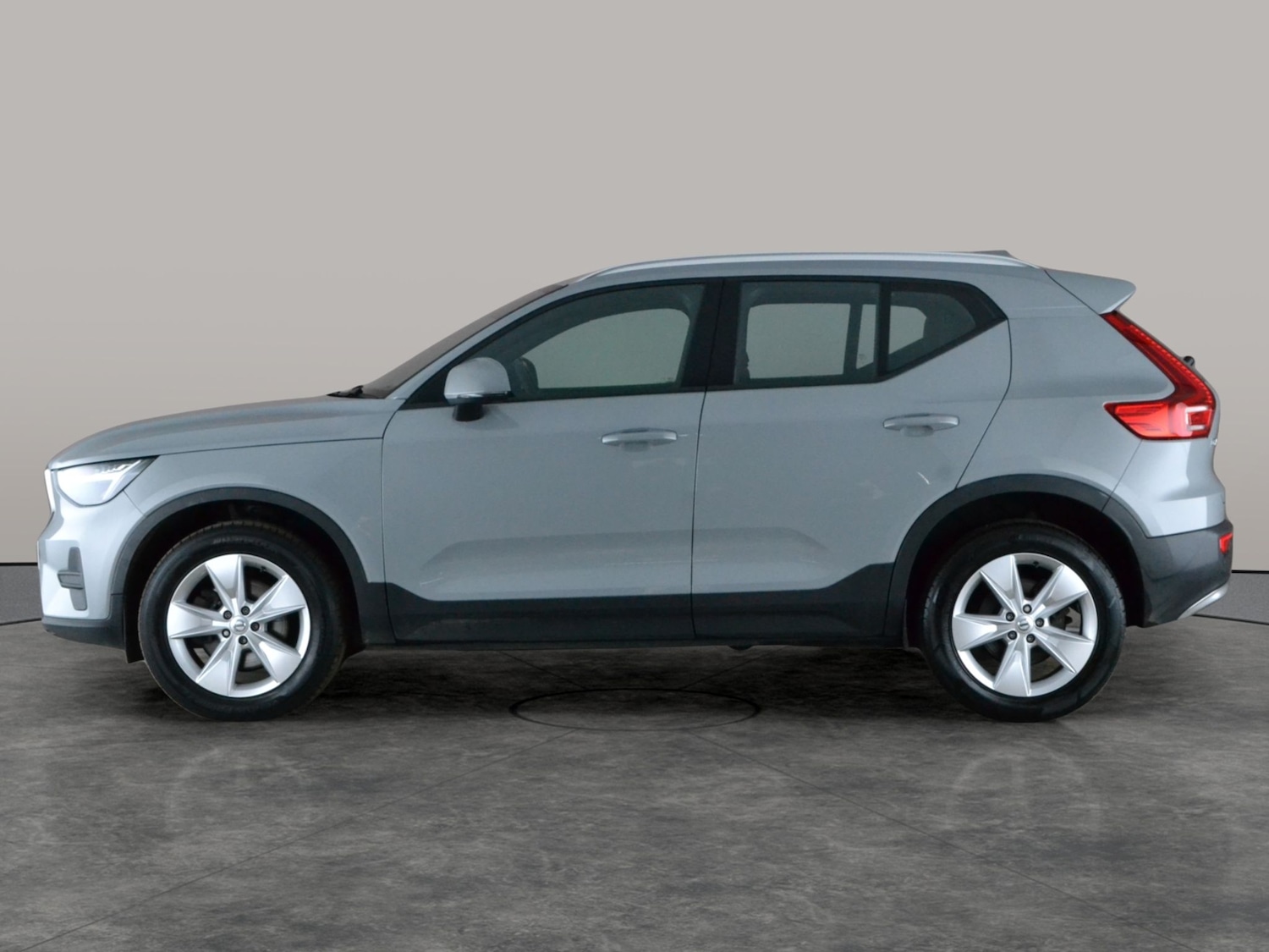 Used Volvo XC40 2024 for sale - 77846138: Photo 13