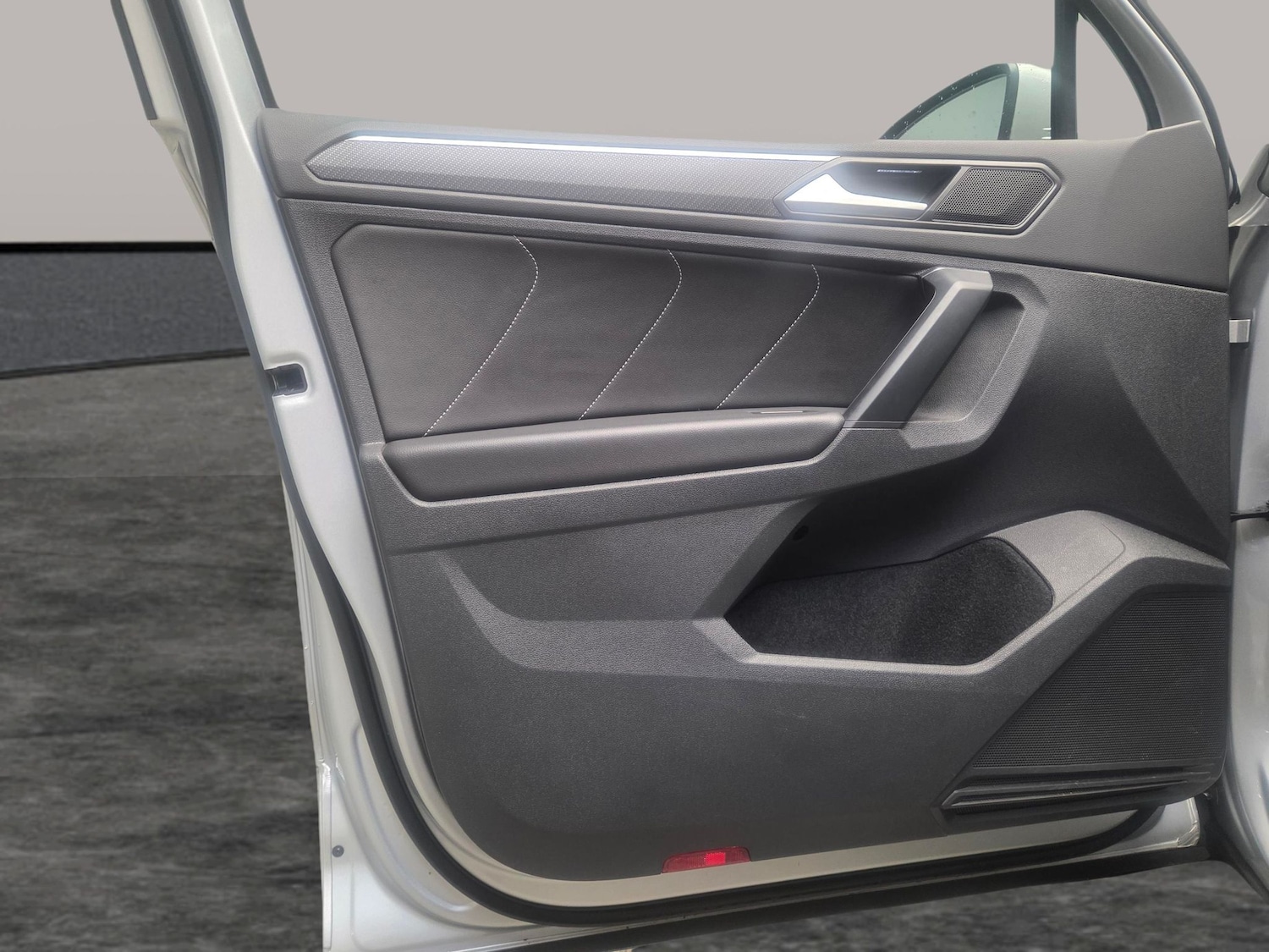 Used Volkswagen Tiguan 2023 for sale - 77394831: Photo 25