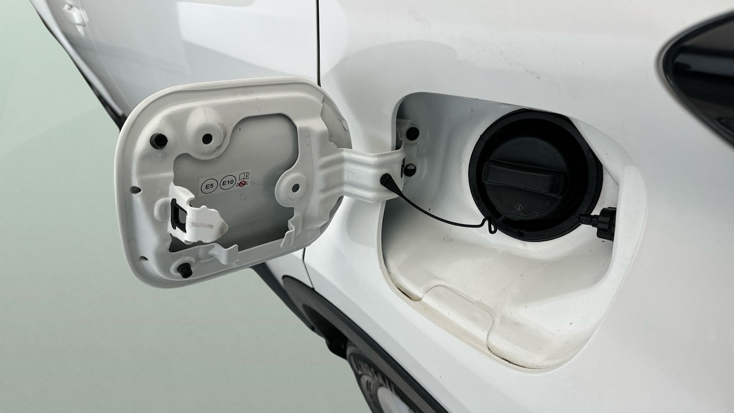 Used Toyota C-HR 2019 for sale - 76978347: Photo 12