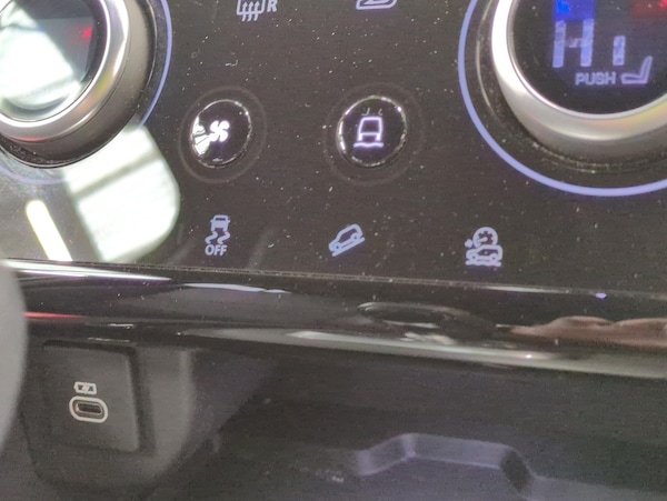 Used Land Rover Discovery Sport 2022 for sale - 76209835: Photo 23