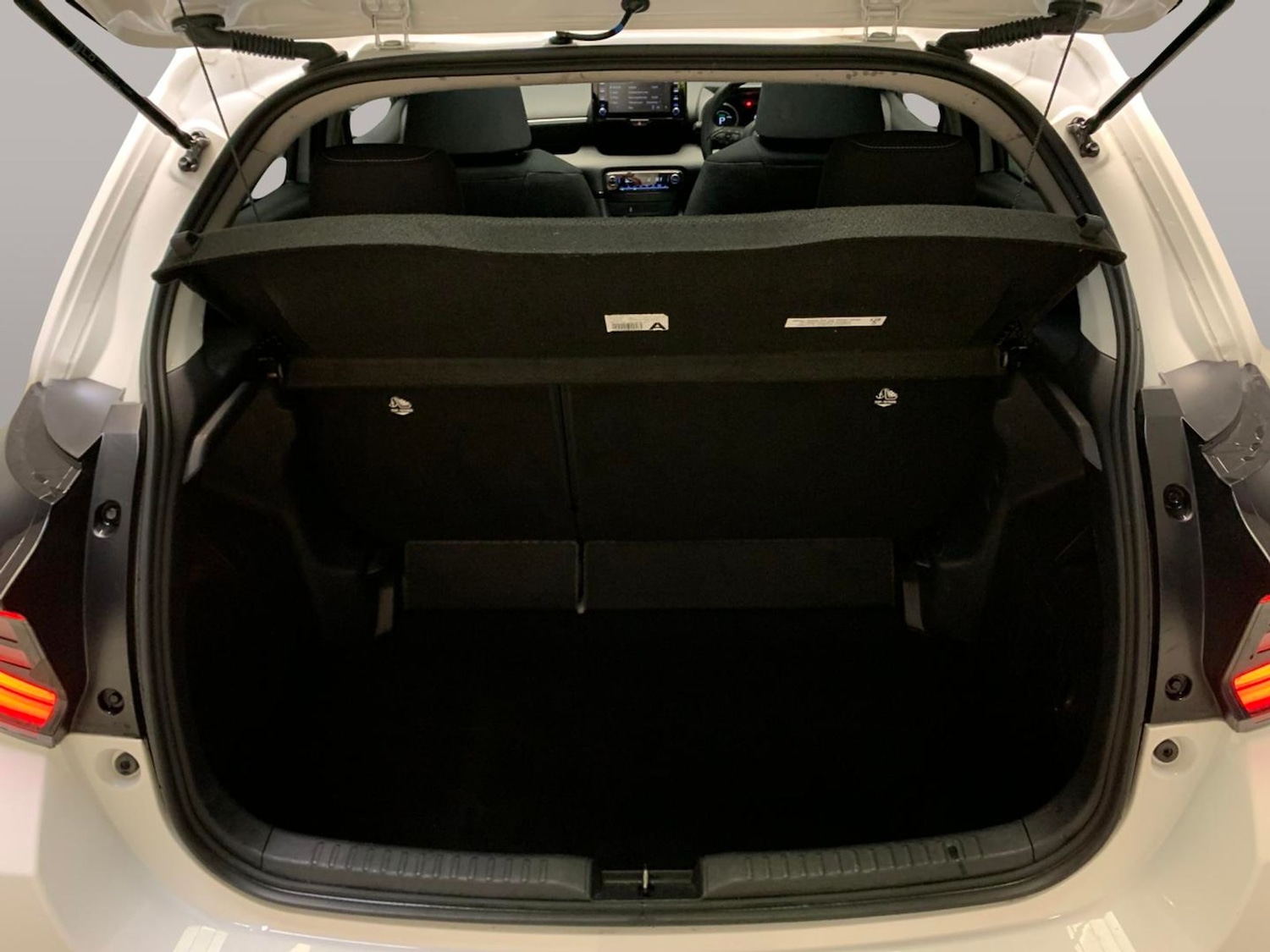 Used Toyota Yaris 2021 for sale - 77043692: Photo 31