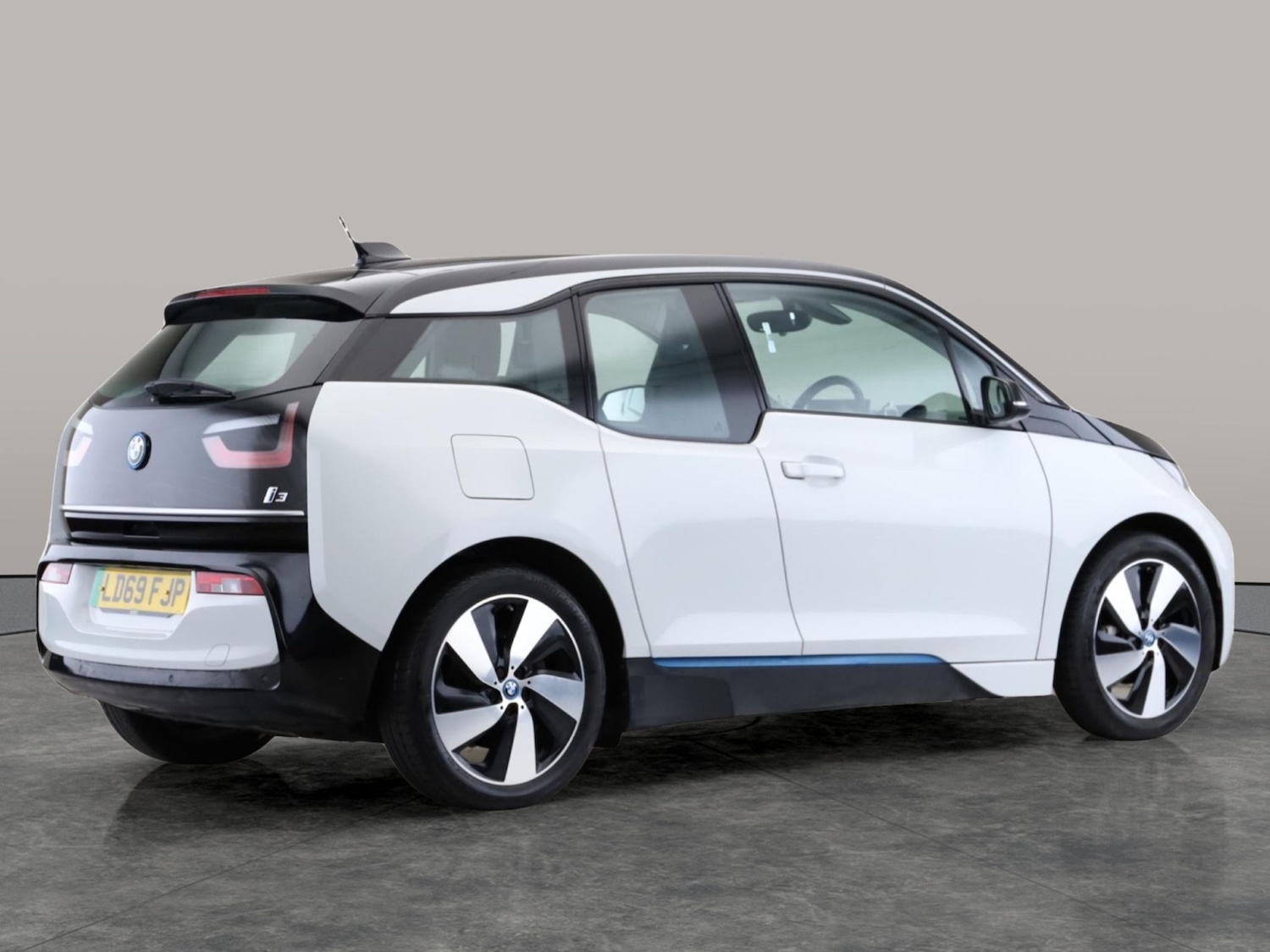 Used BMW i3 2019 for sale - 77718356: Photo 6