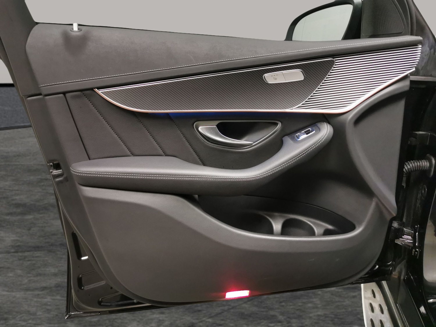 Used Mercedes-Benz EQC 2023 for sale - 77555756: Photo 26