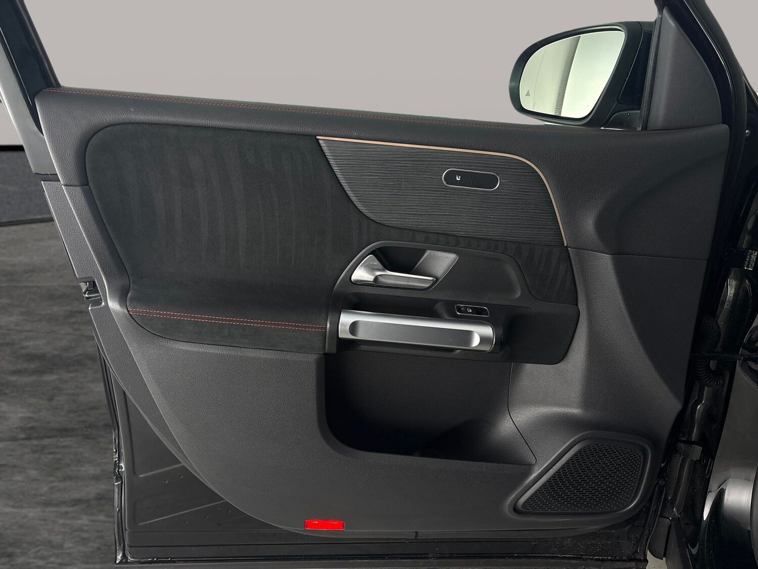 Used Mercedes-Benz EQB 2023 for sale - 77743335: Photo 33