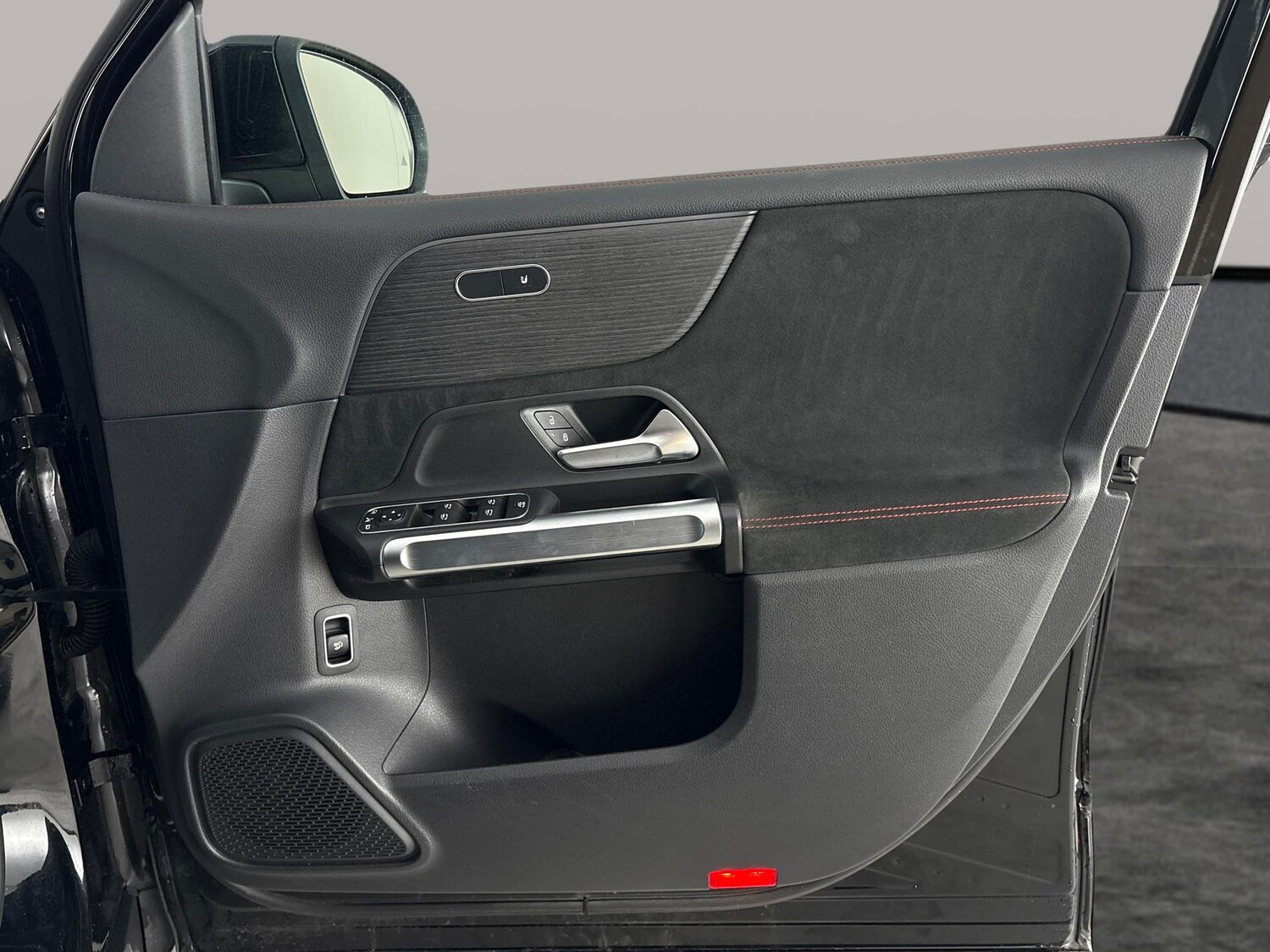 Used Mercedes-Benz EQB 2023 for sale - 77743335: Photo 34