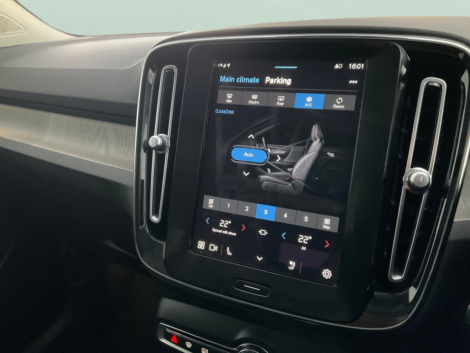 Used Volvo XC40 2022 for sale - 76684707: Photo 23