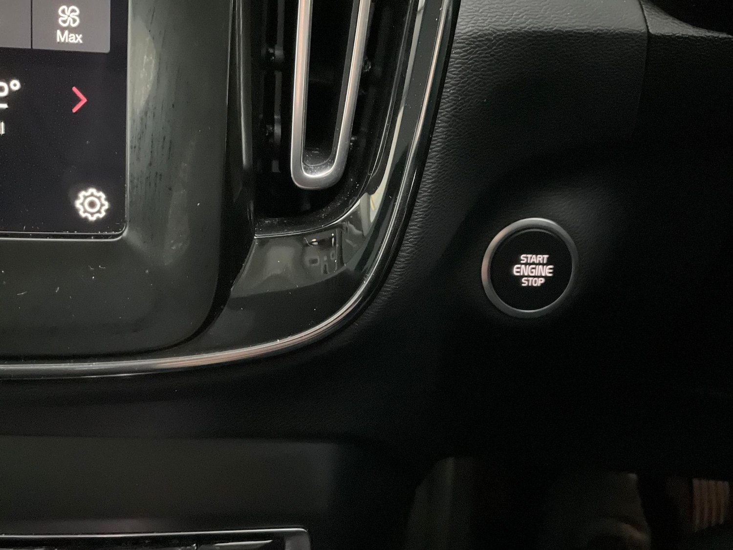 Used Volvo XC40 2022 for sale - 76684707: Photo 25