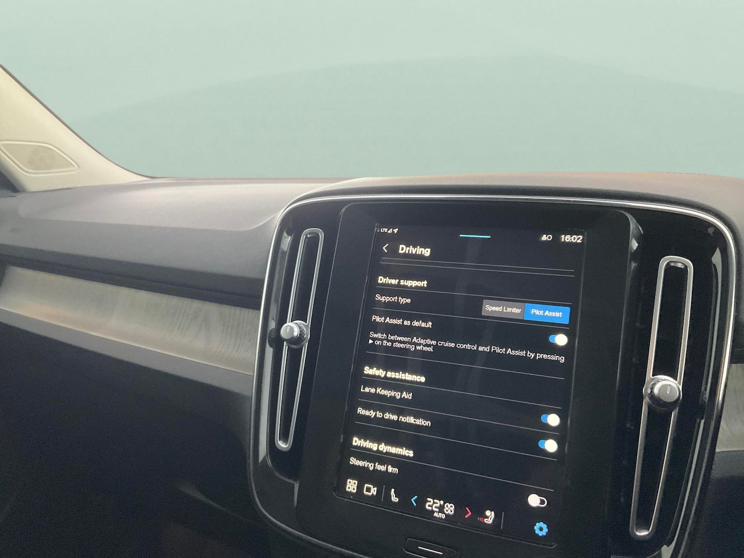 Used Volvo XC40 2022 for sale - 76684707: Photo 26