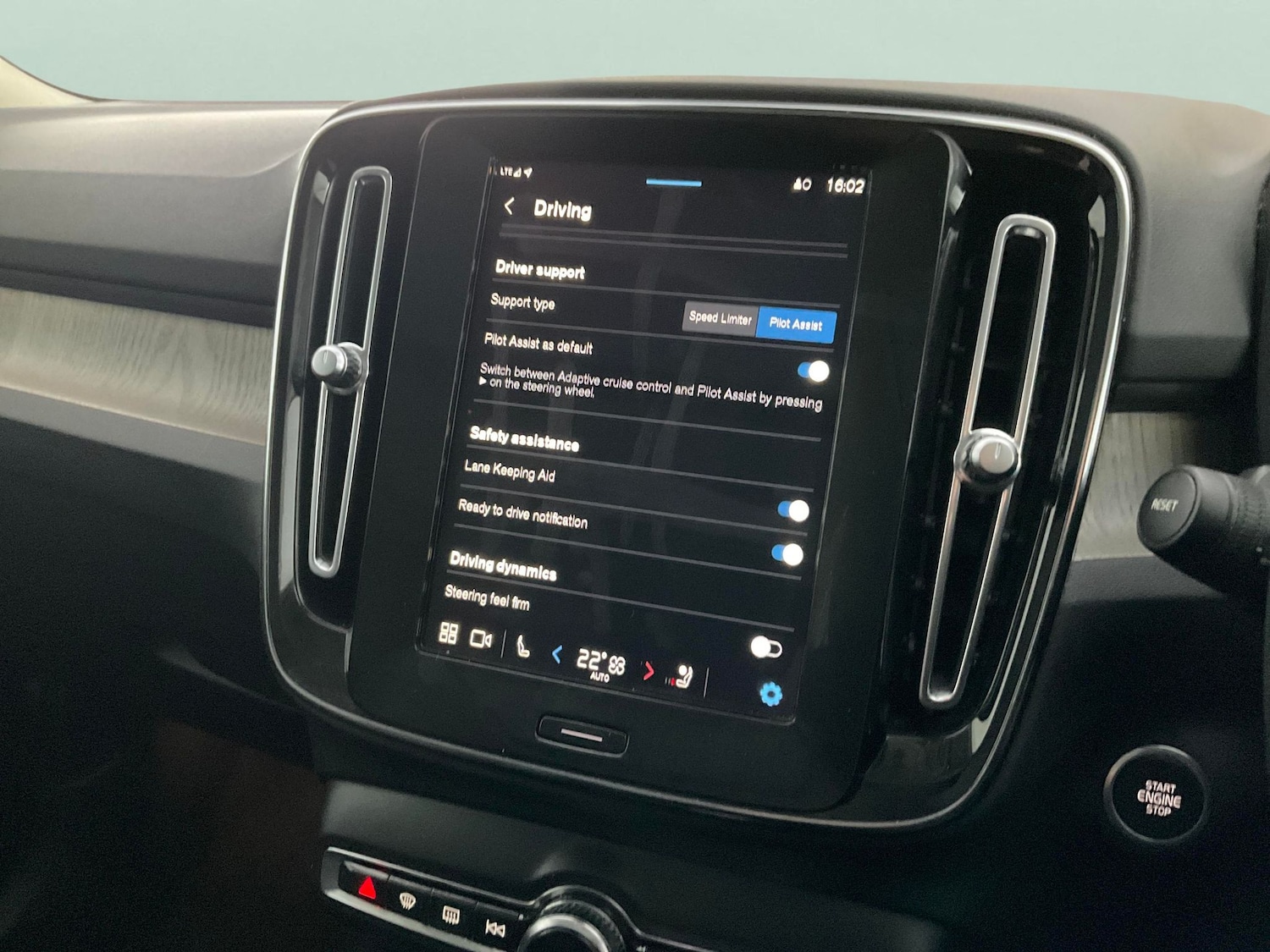 Used Volvo XC40 2022 for sale - 76684707: Photo 27