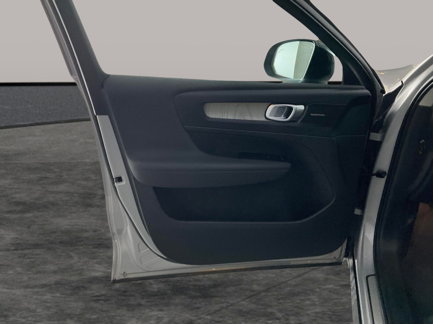 Used Volvo XC40 2022 for sale - 76684707: Photo 34