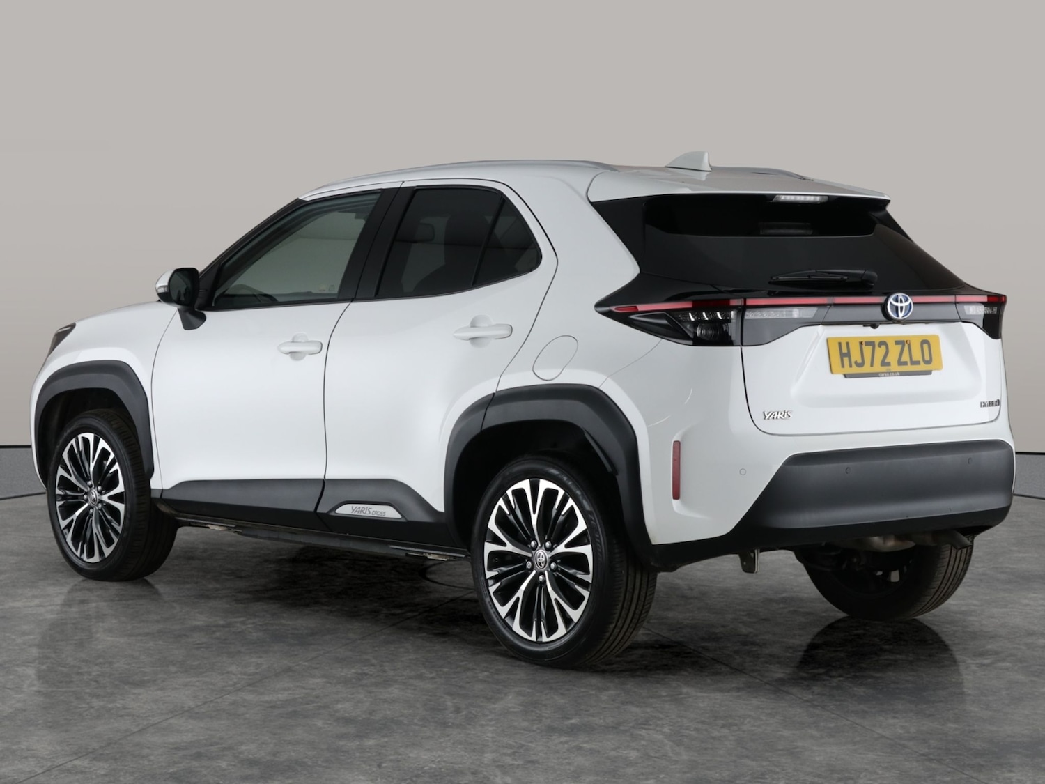 Used Toyota Yaris Cross 2022 for sale - 76668638: Photo 12