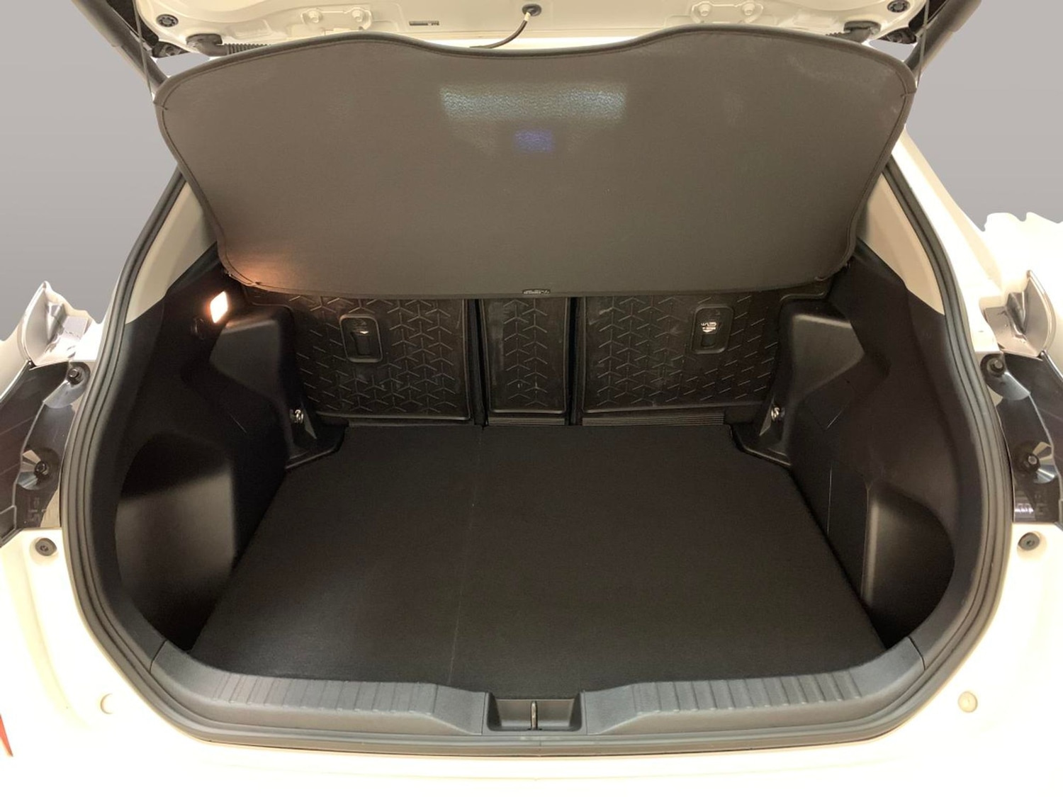 Used Toyota Yaris Cross 2022 for sale - 76668638: Photo 31