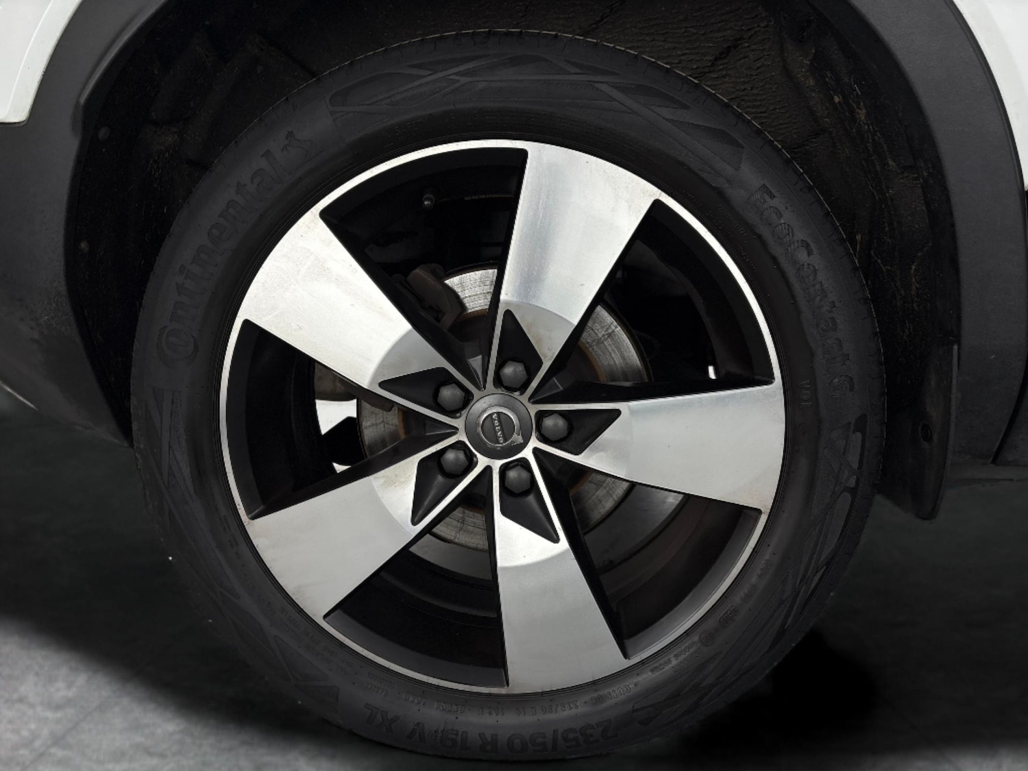 Used Volvo XC40 2020 for sale - 76719917: Photo 37