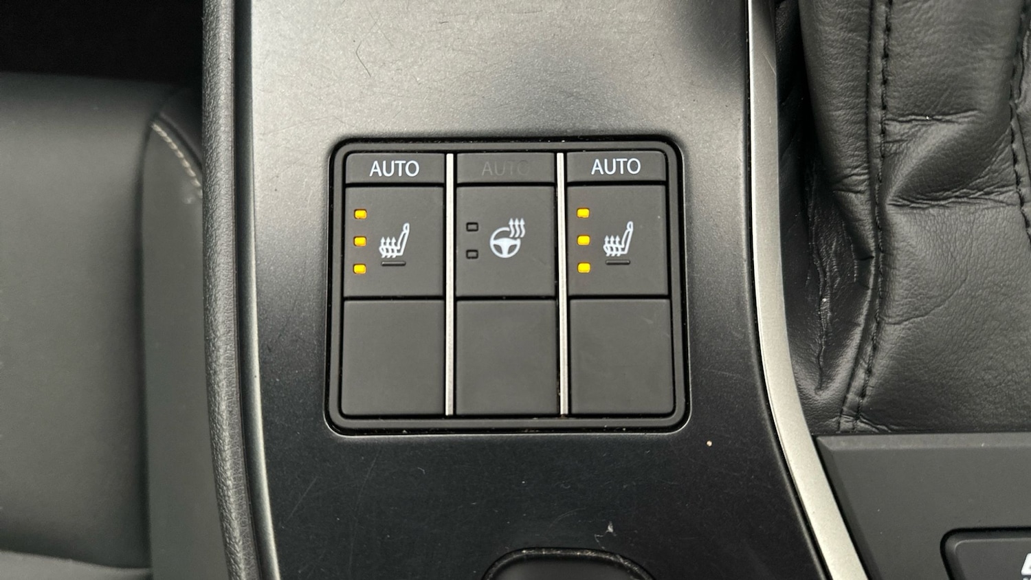 Used Lexus UX 2023 for sale - 77047976: Photo 25