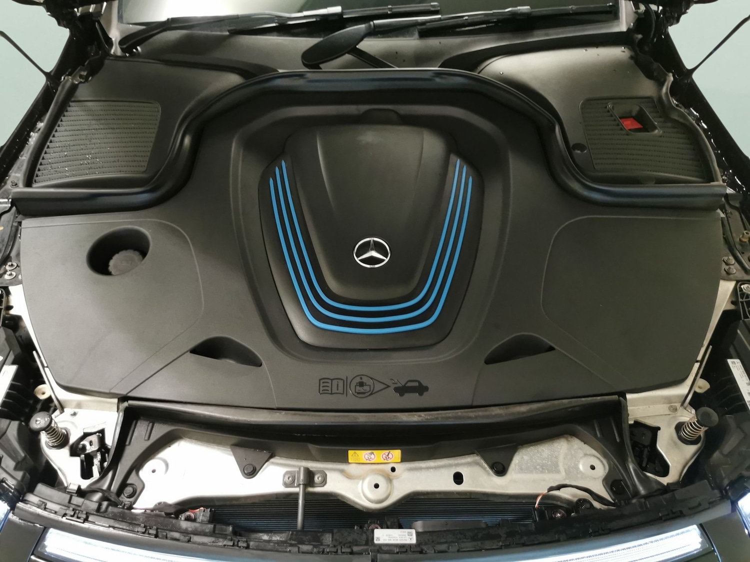 Used Mercedes-Benz EQC 2020 for sale - 76935071: Photo 33