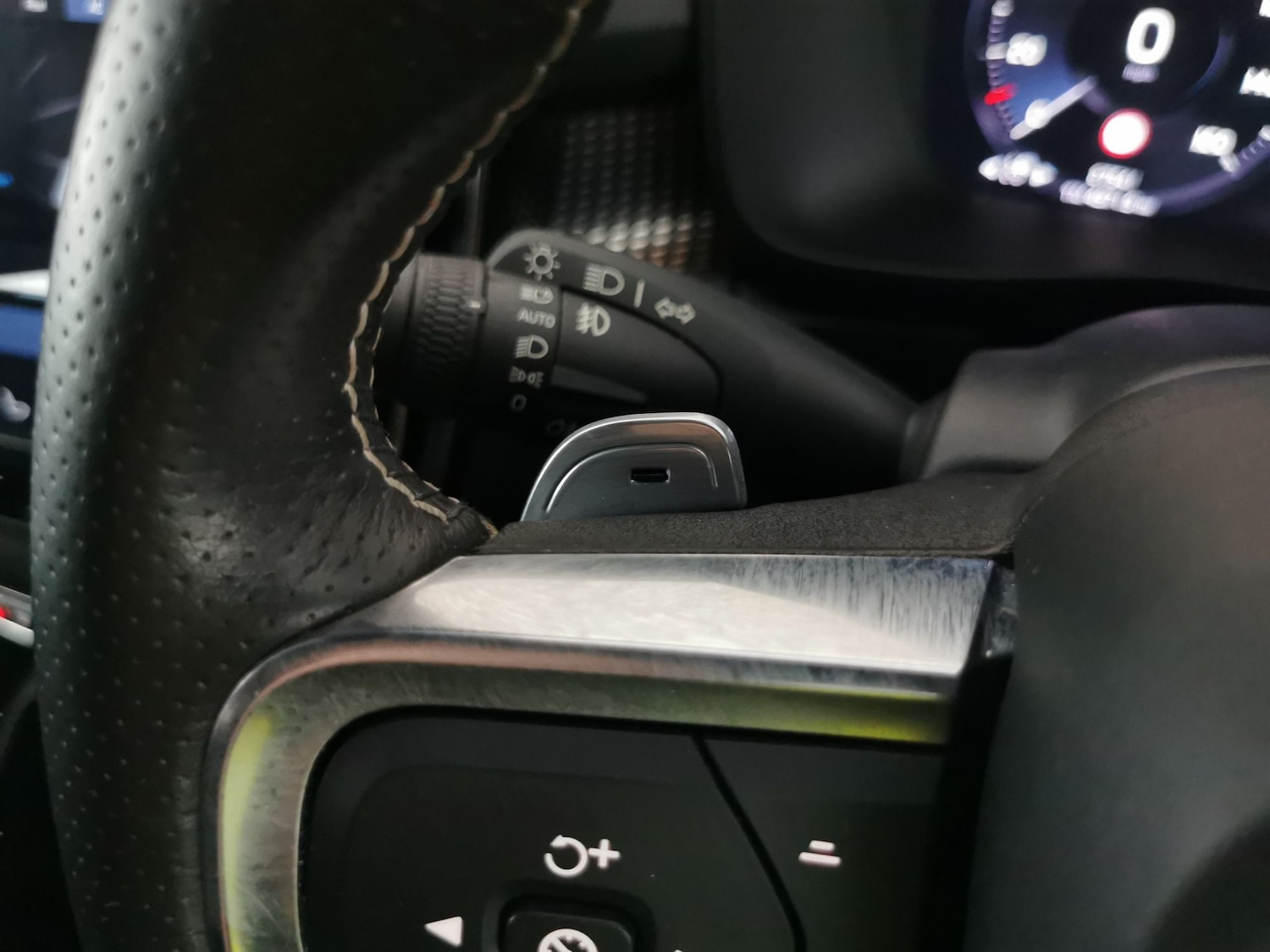 Used Volvo XC40 2019 for sale - 78197860: Photo 24