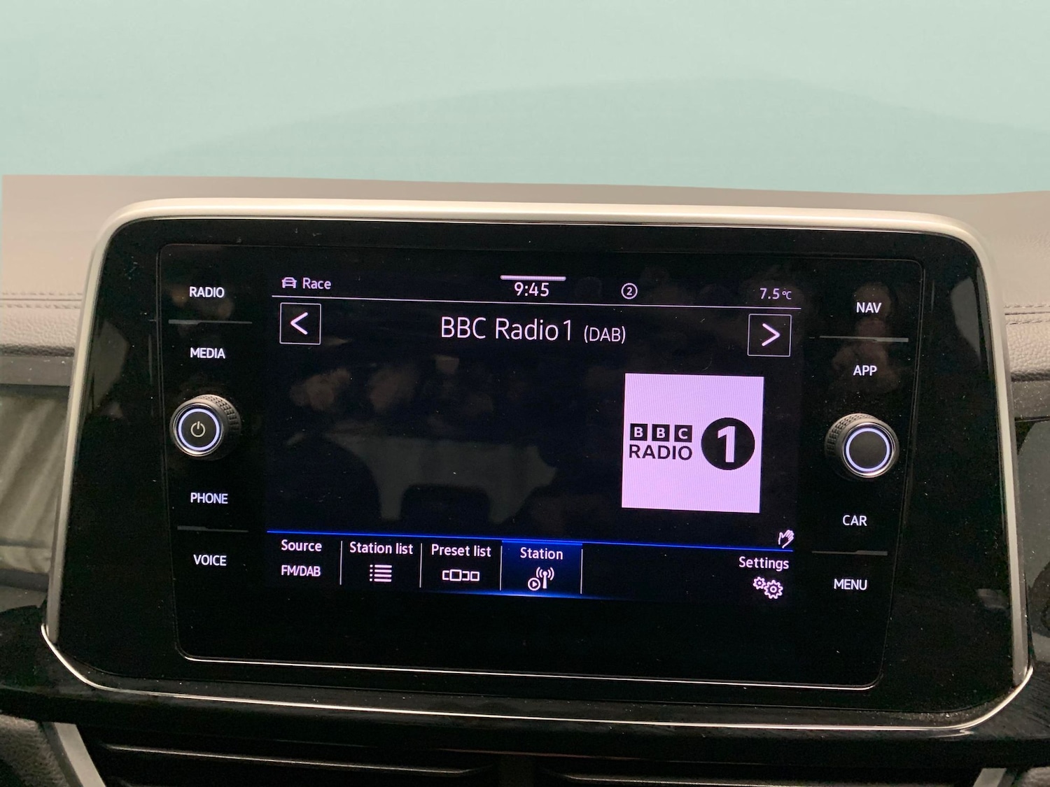 Used Volkswagen T-Roc 2023 for sale - 77392412: Photo 6