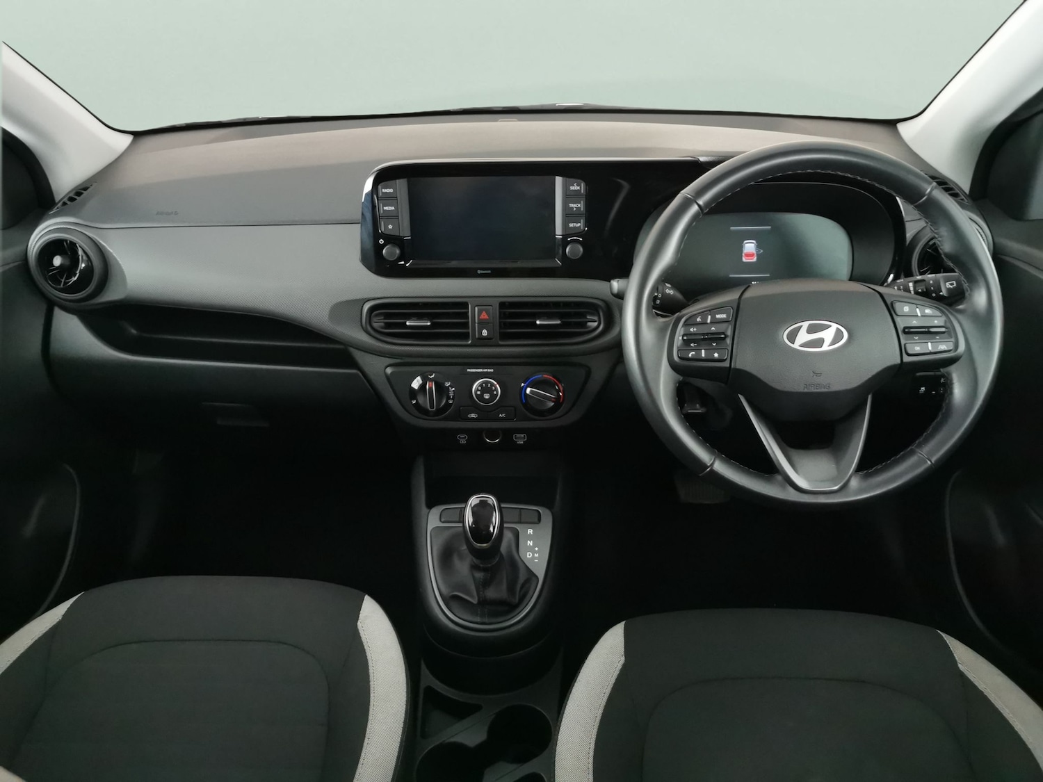 Used Hyundai i10 2023 for sale - 76967199: Photo 6