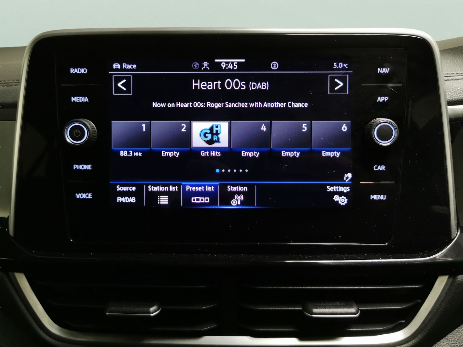 Used Volkswagen T-Roc 2023 for sale - 77262132: Photo 6