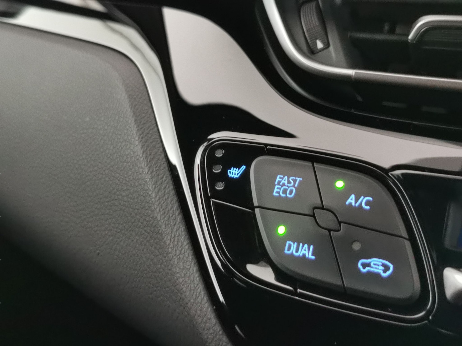 Used Toyota C-HR 2020 for sale - 78025436: Photo 21