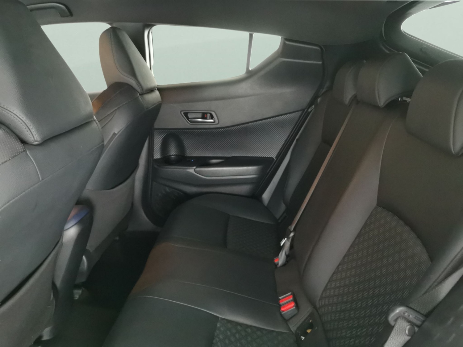 Used Toyota C-HR 2020 for sale - 78025436: Photo 26