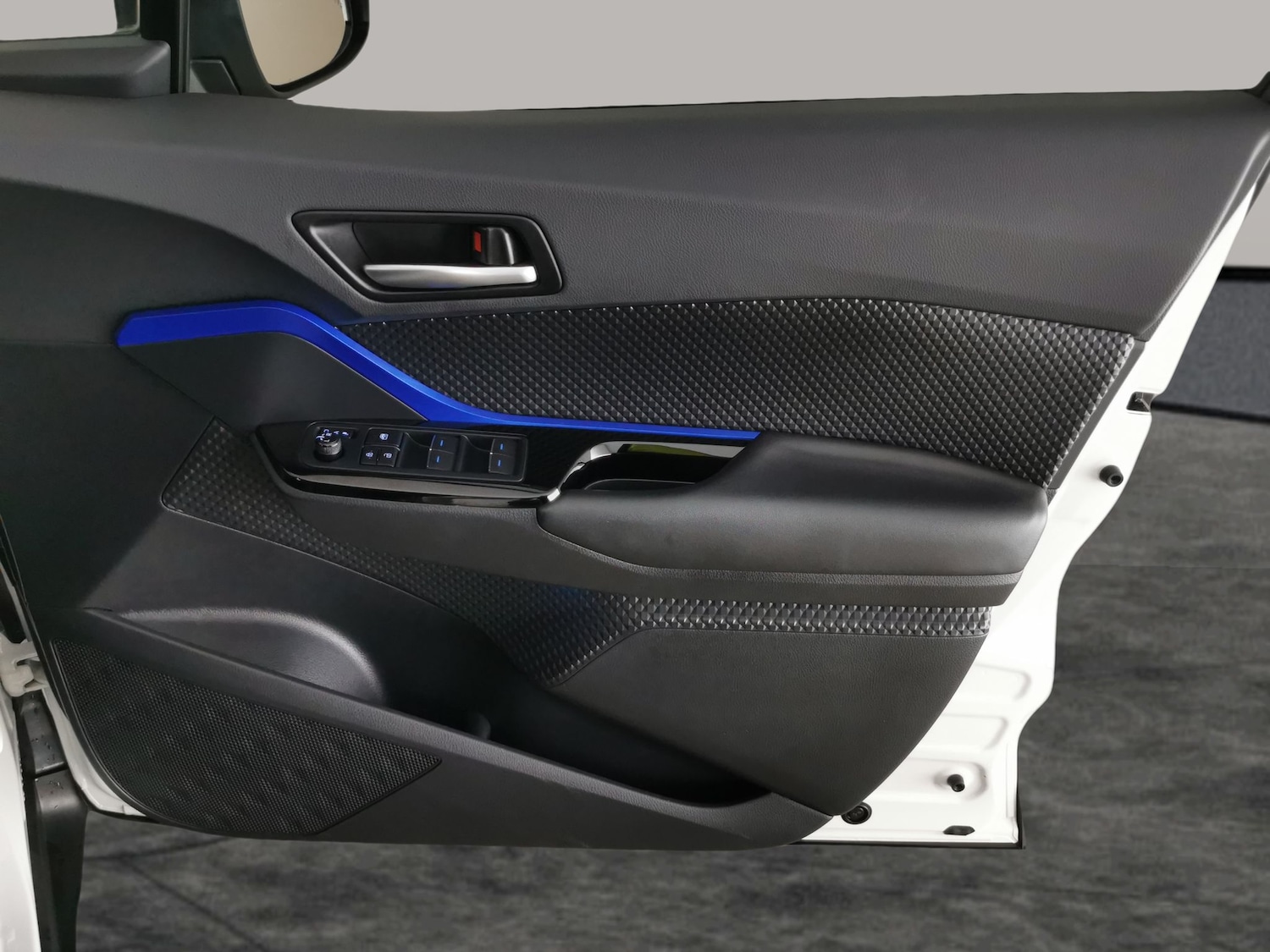 Used Toyota C-HR 2020 for sale - 78025436: Photo 30