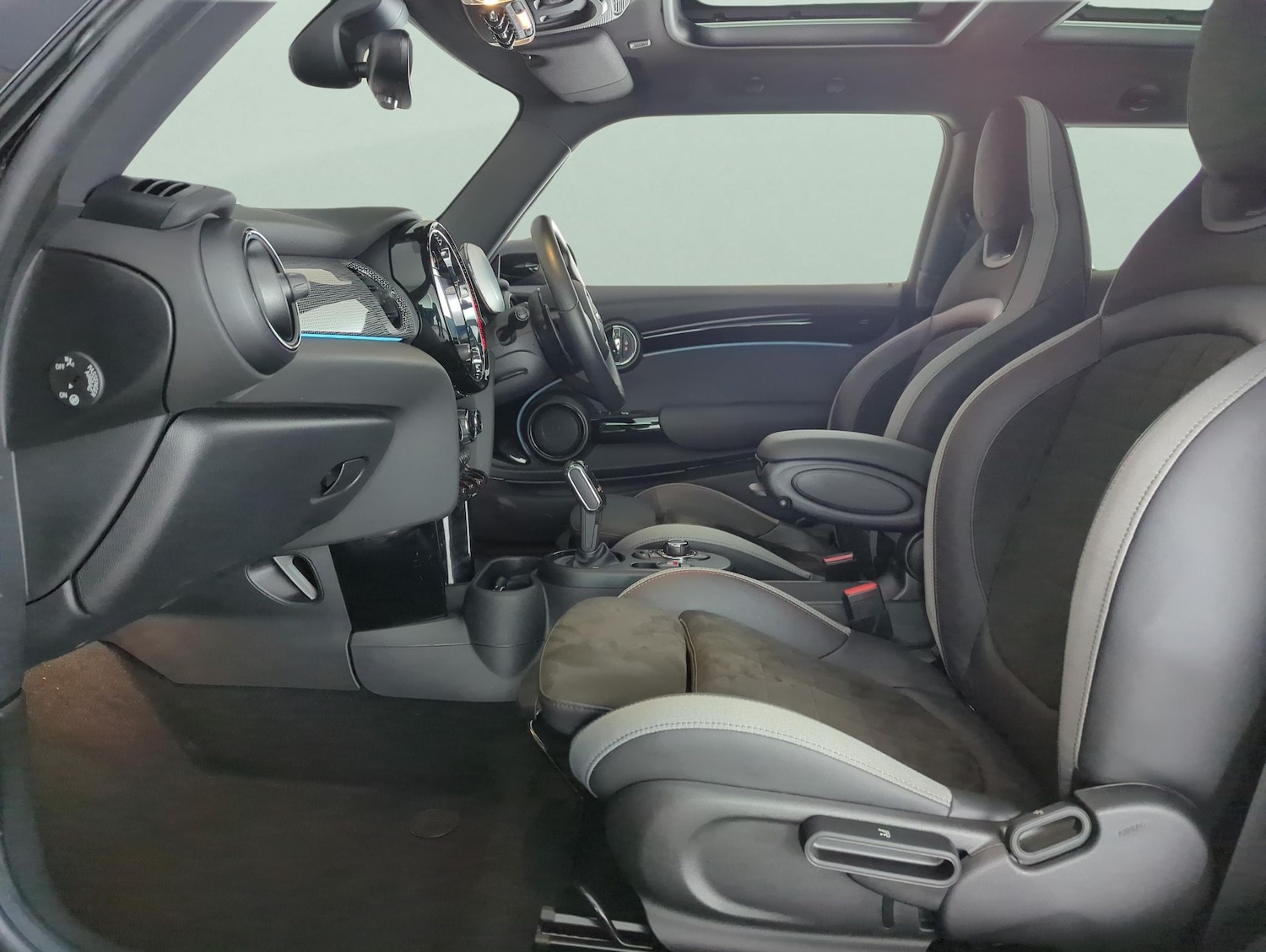 Used MINI Hatch 2021 for sale - 77241252: Photo 4