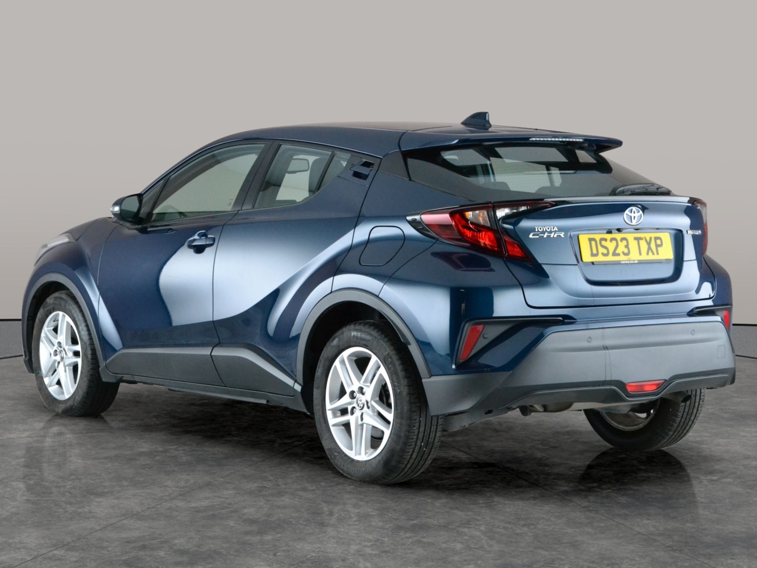 Used Toyota C-HR 2023 for sale - 77083826: Photo 12