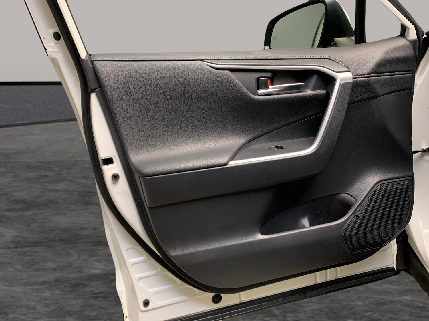 Used Toyota RAV4 2022 for sale - 76978256: Photo 28