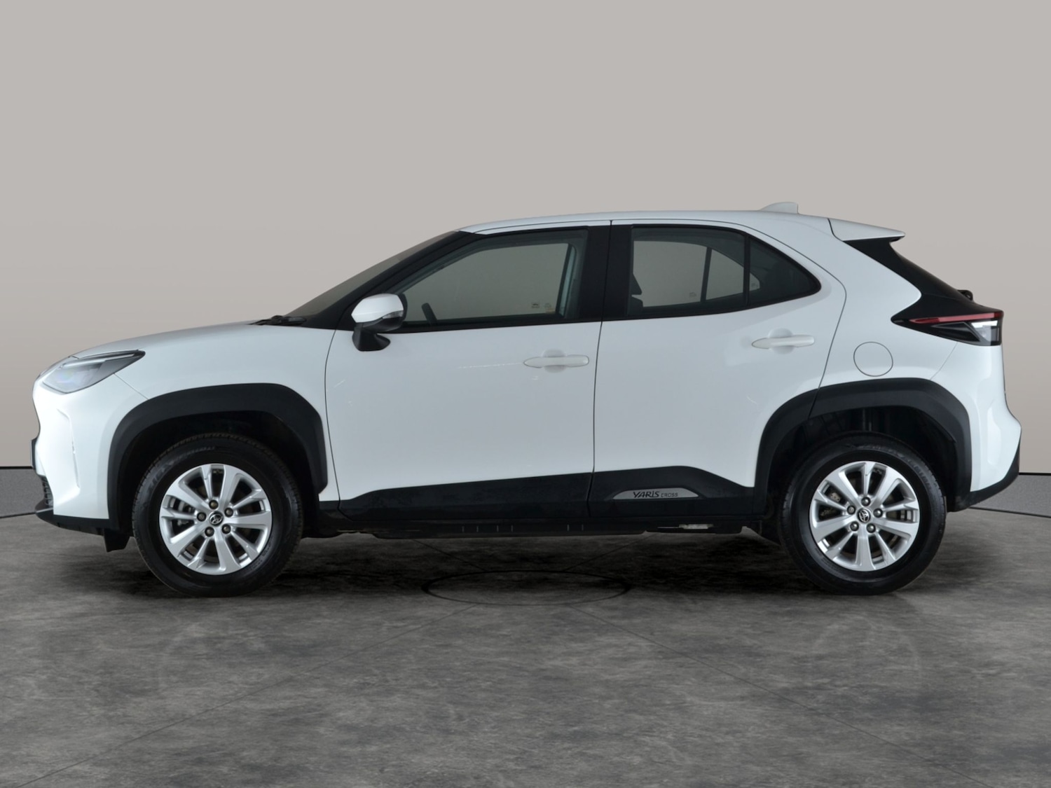 Used Toyota Yaris Cross 2024 for sale - 77740406: Photo 13