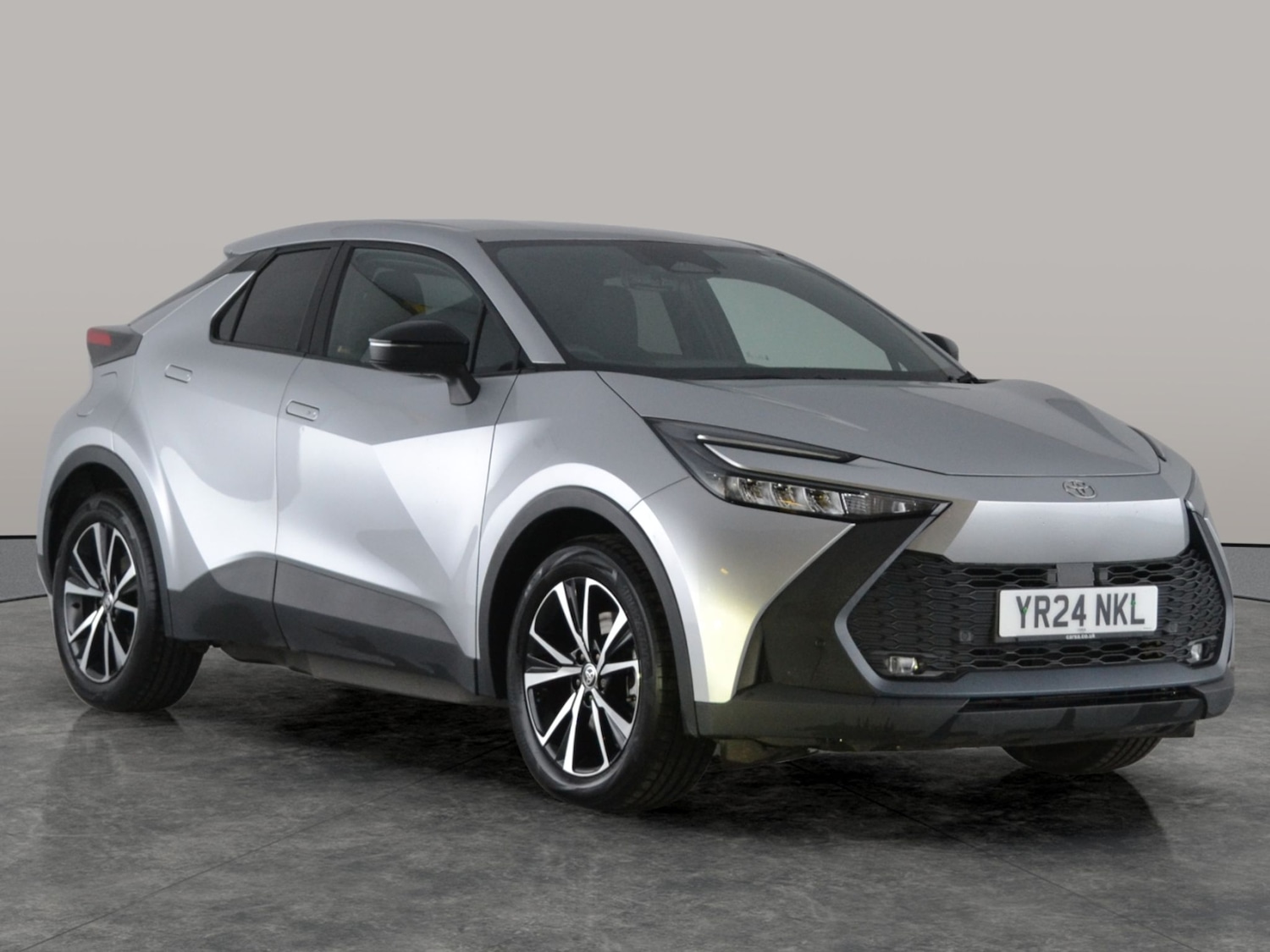 Used Toyota C-HR 2024 for sale - 77629802: Photo 12