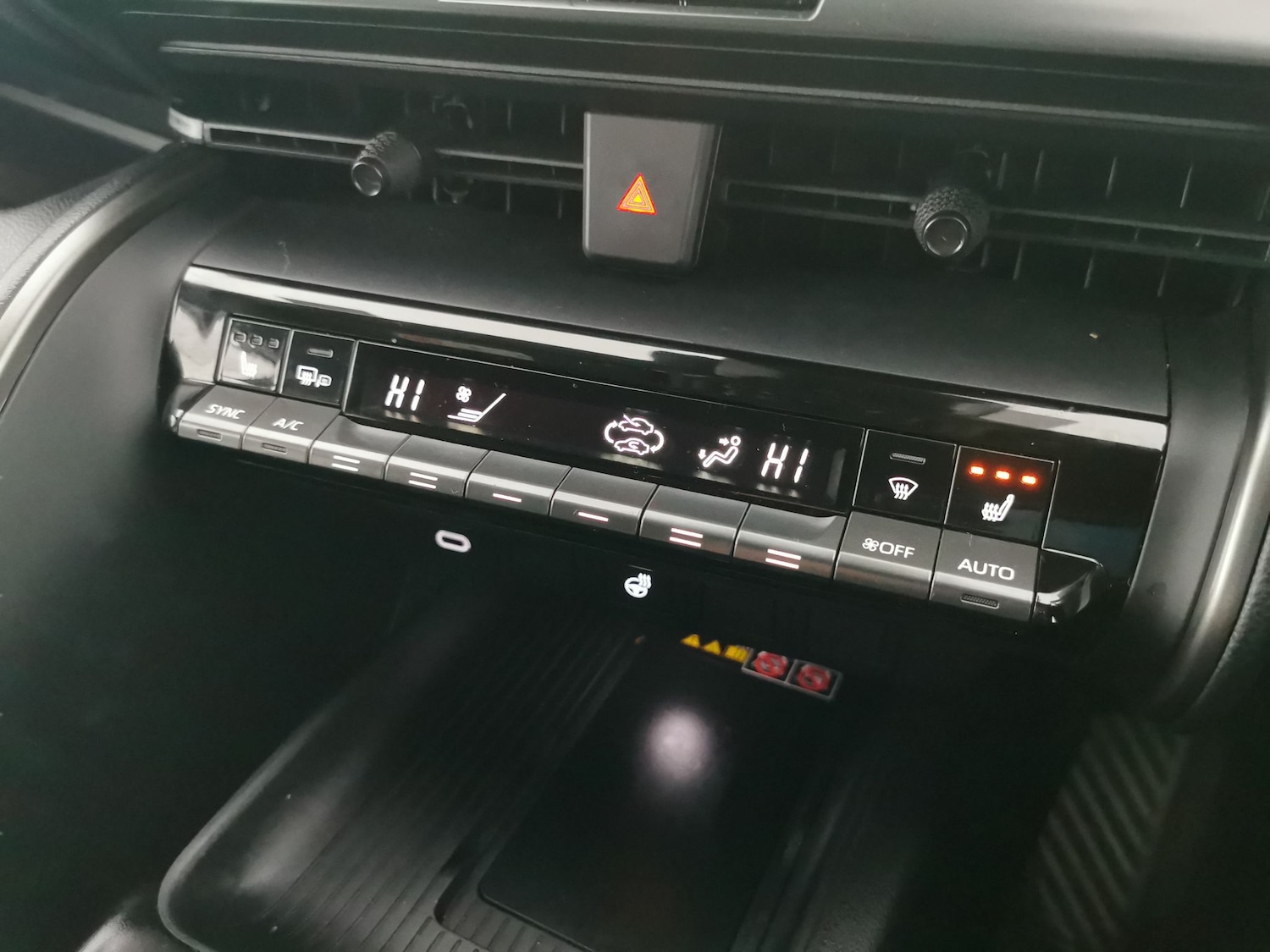 Used Toyota C-HR 2024 for sale - 77629802: Photo 19