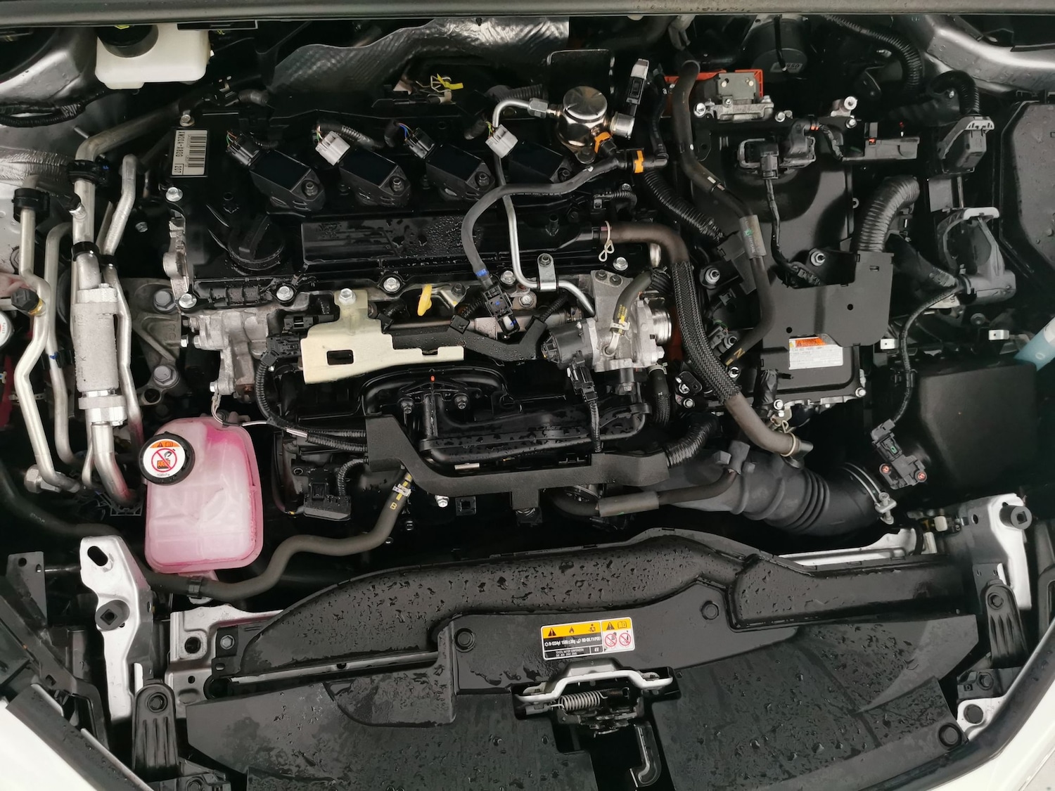 Used Toyota C-HR 2024 for sale - 77629802: Photo 34