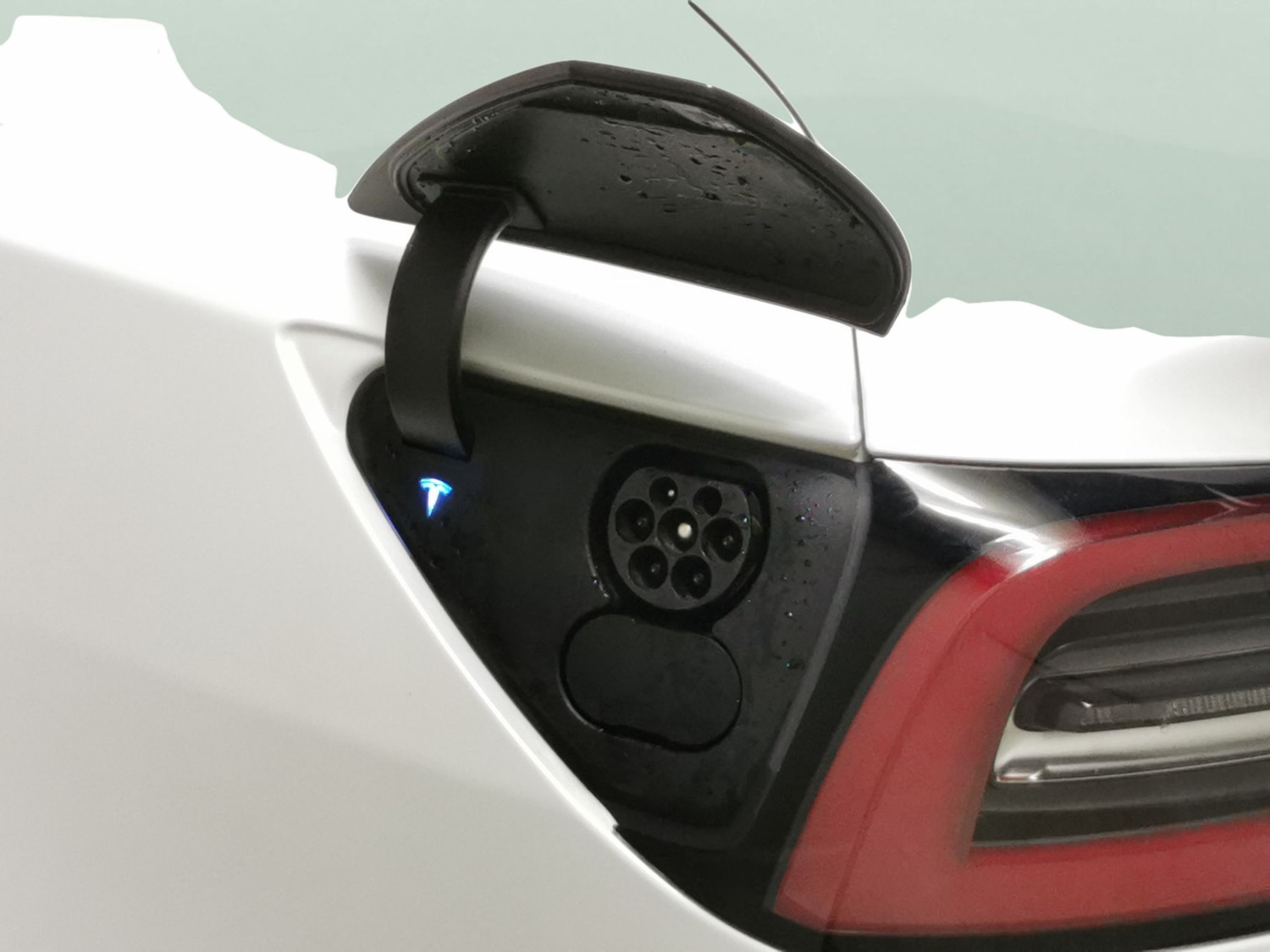 Used Tesla Model 3 2020 for sale - 77013313: Photo 31