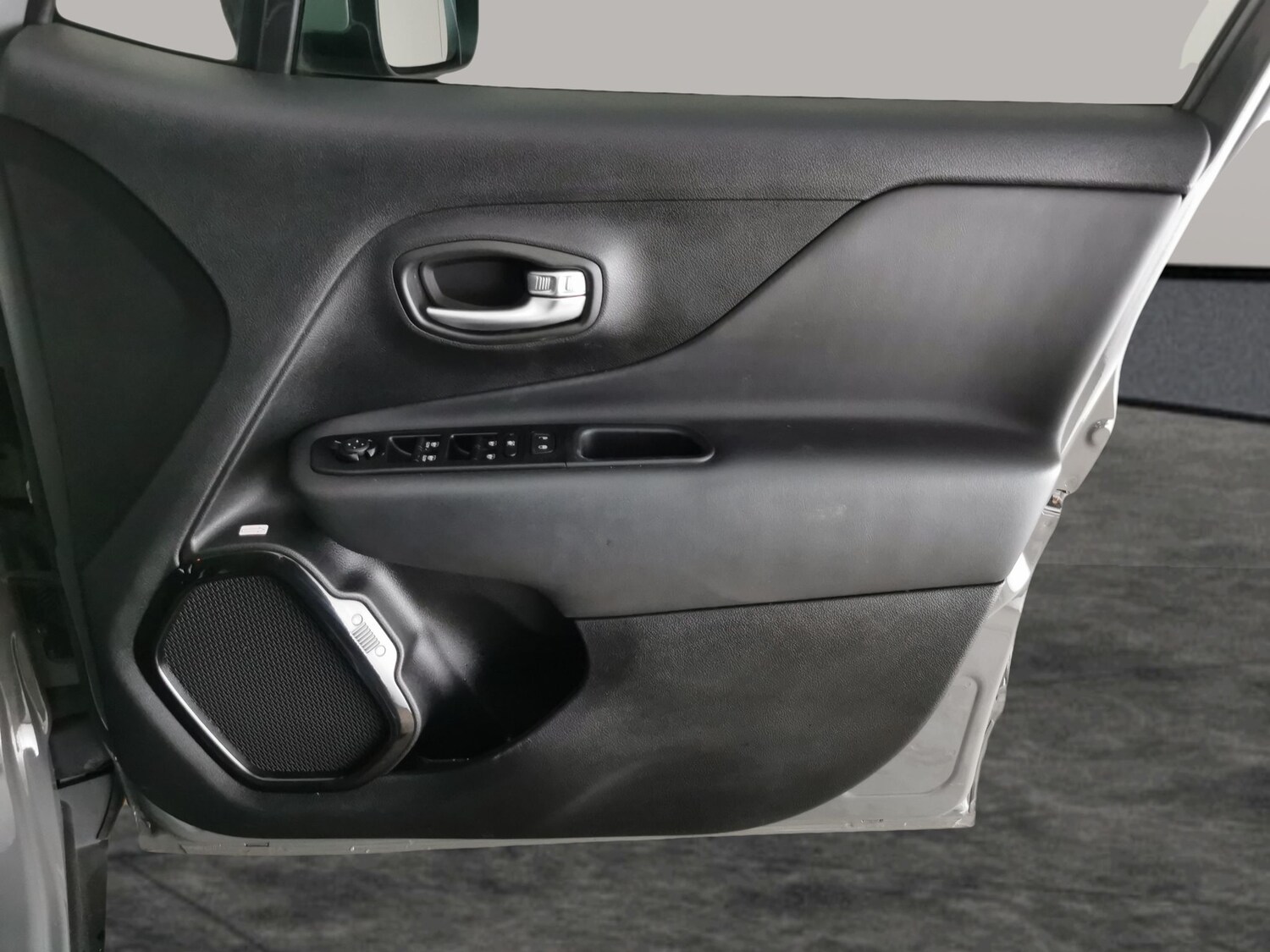 Used Jeep Renegade 2020 for sale - 78065406: Photo 27