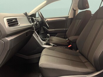 Used Volkswagen T-Roc 2023 for sale - 77281394: Photo