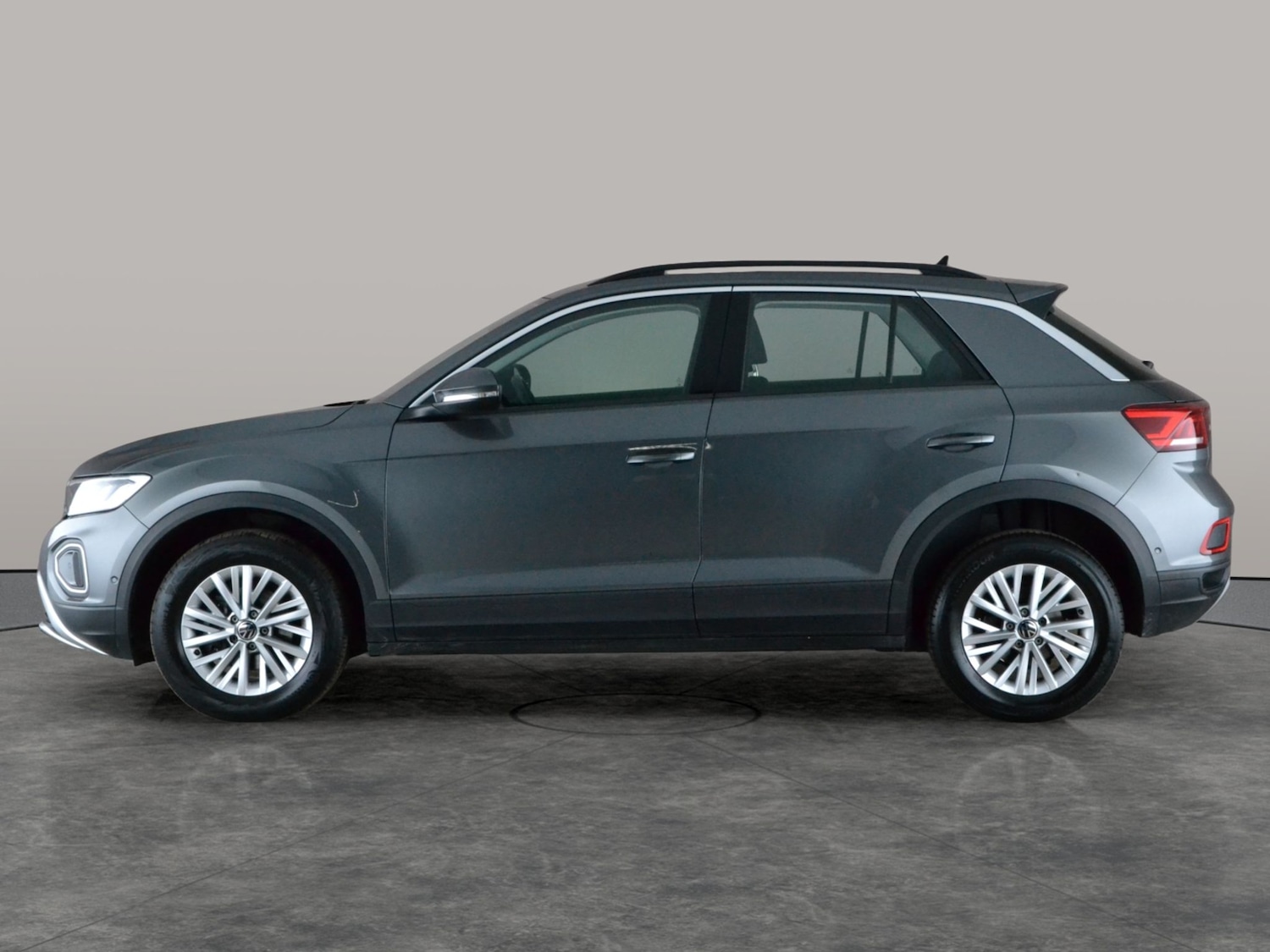 Used Volkswagen T-Roc 2023 for sale - 78028376: Photo 11